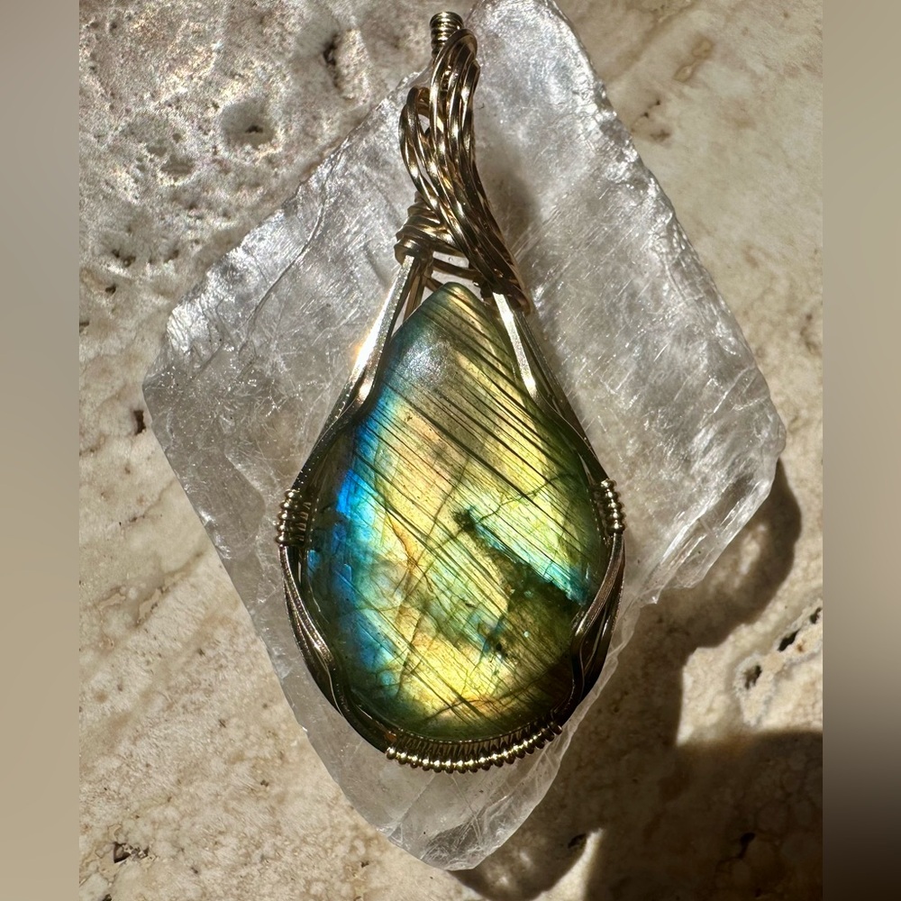 14k Gold Fill Labradorite Necklace Pendant